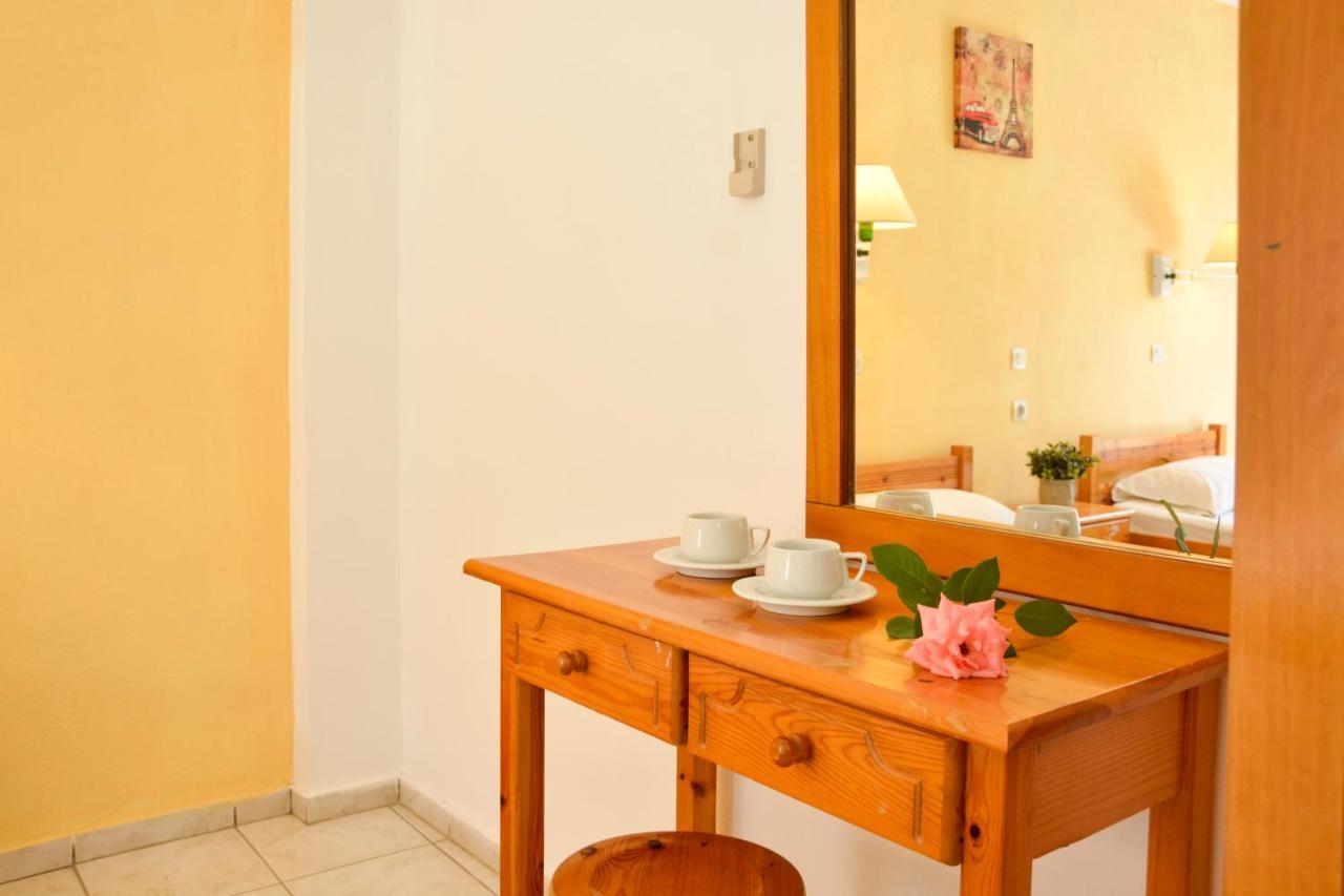 Loula Apartments Kávos Dış mekan fotoğraf